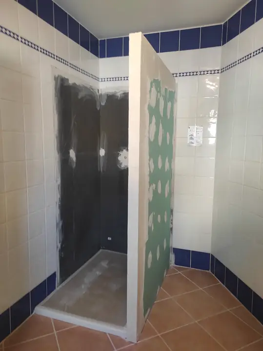 Salles de bain — réalisation JoseMServices dans l'Hérault (12)